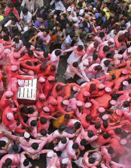 APTOPIX India Hindu Festival